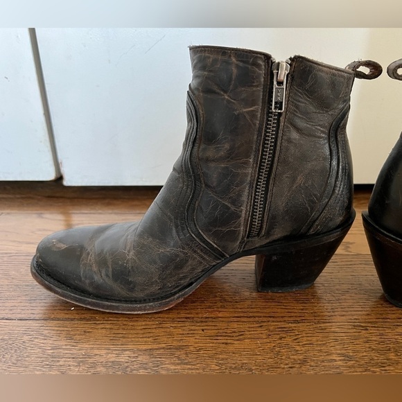 Lucchese distressed Chelsea boots - Picture 5 of 8